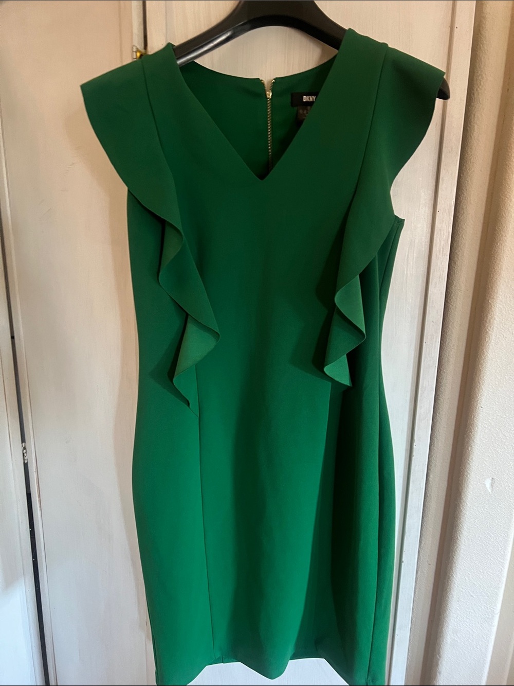 Last Chance DKNY Green V-Neck Ruffle Sheath Dress sz 10